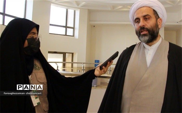 دانش‌آموزان و بسیج دانش‌آموزی گروه‌های پرافتخار ایران اسلامی هستند