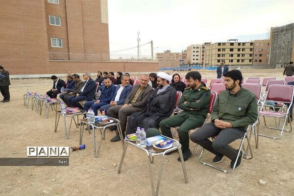 آیین کلنگ‌زنی پروژه ۱۲ کلاسه خیرساز مسکن مهر شاهین شهر