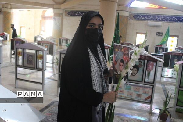 مراسم گرامیداشت دانش‌آموزان شهید جنایت تروریستی حرم مطهر احمد بن موسی شاهچراغ در بوشهر