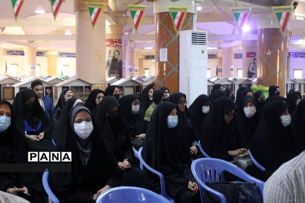 مراسم گرامیداشت دانش‌آموزان شهید جنایت تروریستی حرم مطهر احمد بن موسی شاهچراغ در بوشهر