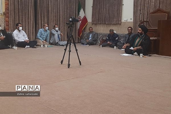 جلسه بصیرتی مربیان پرورشی با امام جمعه رودهن
