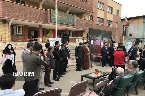 آیین نواختن زنگ استکبار‌ستیزی در ورامین