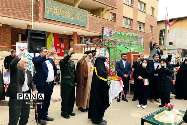 آیین نواختن زنگ استکبار‌ستیزی در ورامین