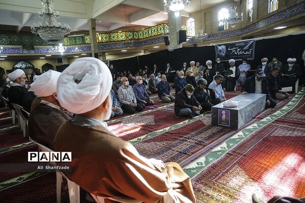 مراسم تشییع پیکر آیت‌ الله اختری