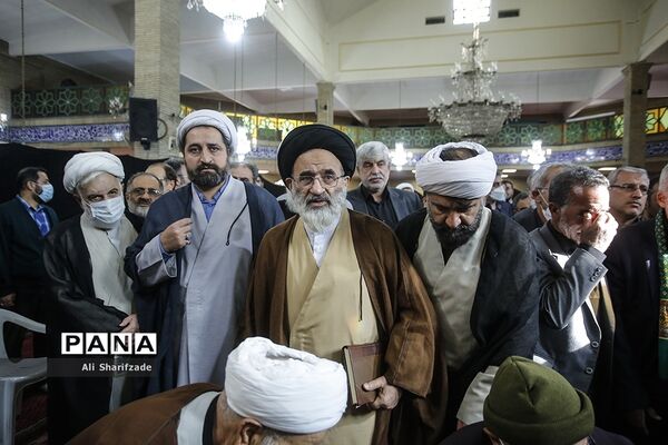 مراسم تشییع پیکر آیت‌ الله اختری