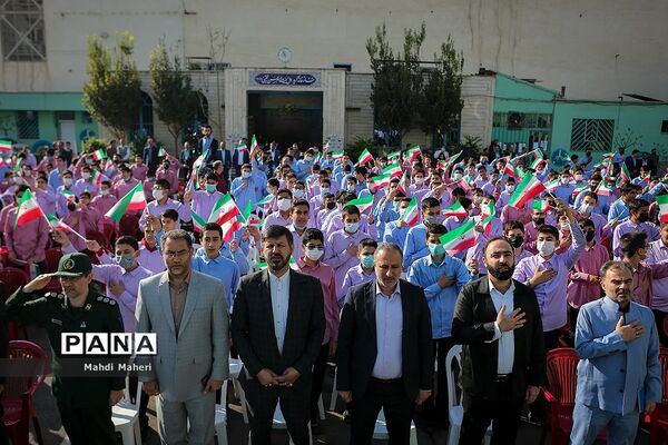 آیین نواختن زنگ استکبار‌ستیزی و روز دانش‌آموز
