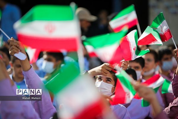 آیین نواختن زنگ استکبار‌ستیزی و روز دانش‌آموز