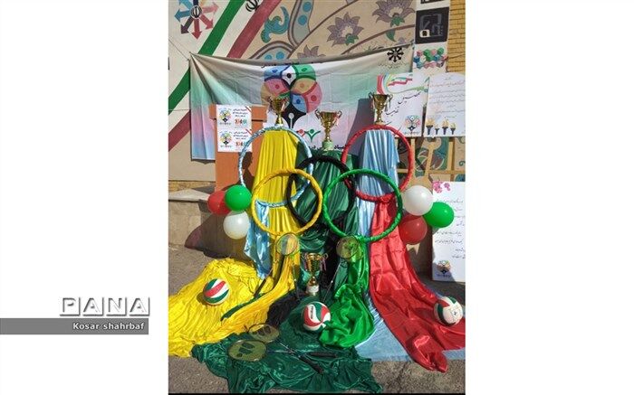 افتتاحیه مسابقات المپیاد  ورزشی در دبیرستان فرزانگان۴