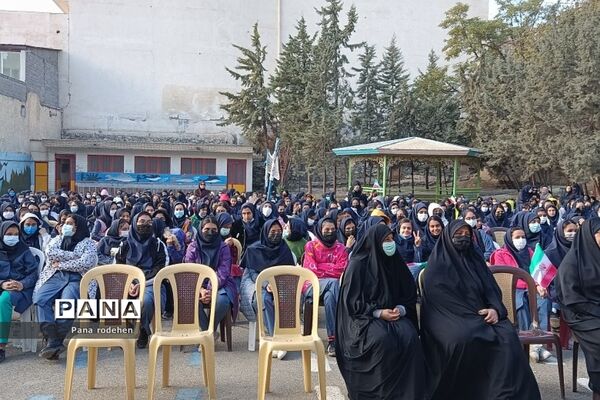 نواختن زنگ استکبار‌ستیزی در آموزش و‌ پرورش رودهن