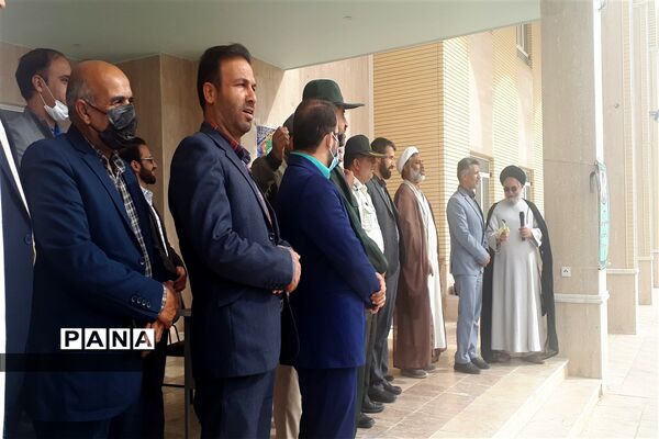 زنگ استکبارستیزی در مدارس ابرکوه