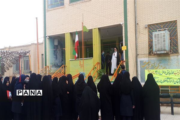 زنگ استکبارستیزی در مدارس ابرکوه