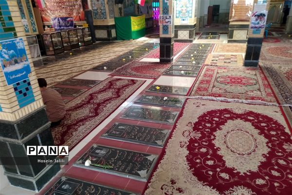 غبارروبی گلزار شهدای شهرستان اقلید