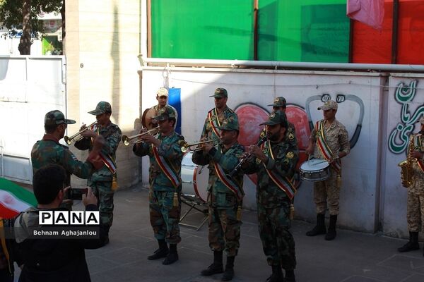 آیین استانی زنگ مبارزه با استکبار جهانی در زنجان