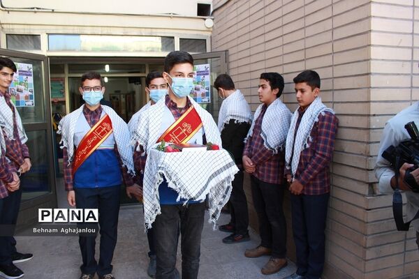 آیین استانی زنگ مبارزه با استکبار جهانی در زنجان