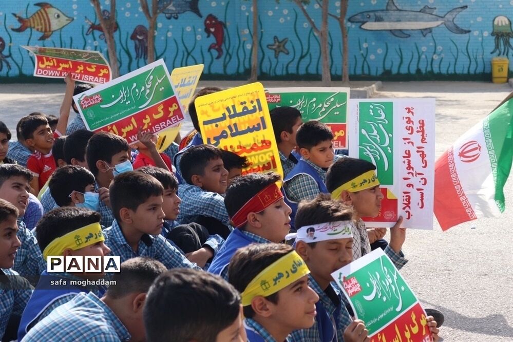 آیین نواختن زنگ استکبار ستیزی در مدارس گله‌دار استان فارس