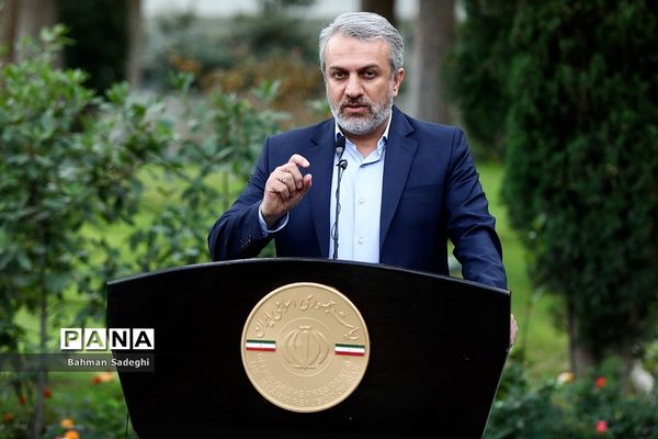 حاشیه جلسه هیات دولت - ۱۱ آبان