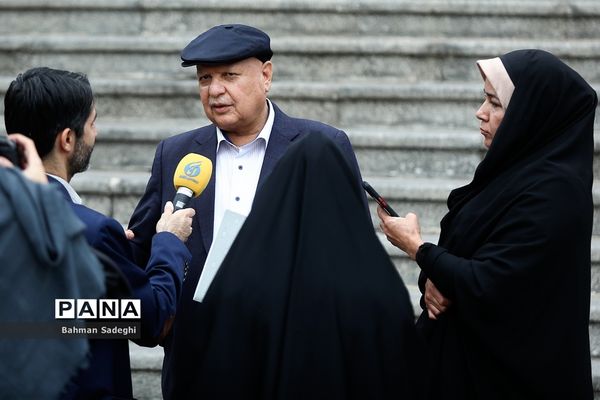 حاشیه جلسه هیات دولت - ۱۱ آبان