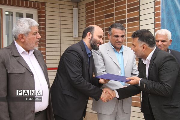 افتتاح آموزشگاه مشارکتی 12 کلاسه شهید رضا نگهبان در بهبهان