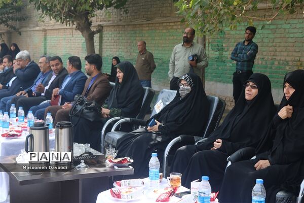 گرامیداشت ۱۳ آبان زنگ استکبار ستیزی در دبستان سعدی