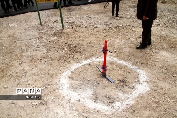 کلنگ زنی پروژه مشارکتی سالن چند منظوره شهید رضا نگهبان در بهبهان