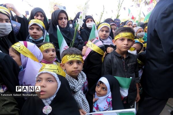 اجتماع دانش‌آموزان شیرازی به یاد شهدای حادثه تروریستی حرم شاهچراغ (ع)
