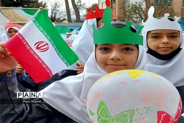 گرامیداشت روز دانش‌آموز در دبستان حاجیه نوری ملارد