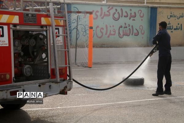 برگزاری مانور پدافند غیرعامل در دبیرستان شاهد امام جواد (ع) شهرستان بهبهان