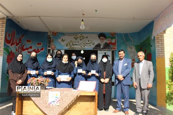 نواخته شدن زنگ استکبارستیزی درمدارس قزوین