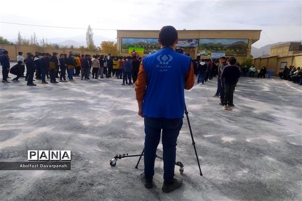 نواخته شدن زنگ استکبارستیزی در آموزشگاه شهید ظهیری در اقلید استان فارس