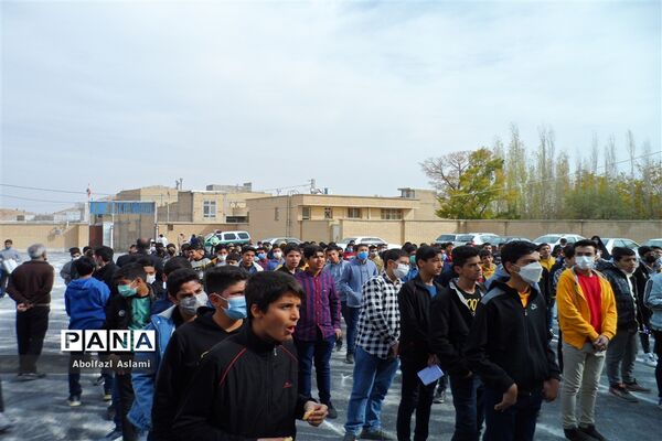نواخته شدن زنگ استکبارستیزی در آموزشگاه شهید ظهیری در اقلید استان فارس