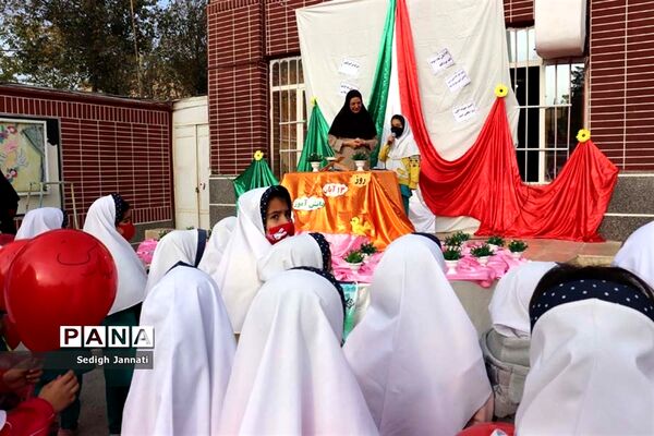 نواخته شدن زنگ استکبار ستیزی در مدارس آباده