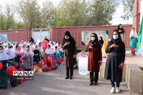 نواخته شدن زنگ استکبار ستیزی در مدارس آباده
