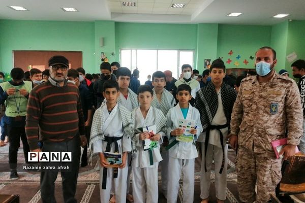 برگزاری نشست بصیرتی جهاد تبیین در رودهن