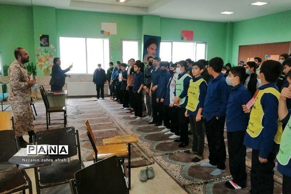 برگزاری نشست بصیرتی جهاد تبیین در رودهن