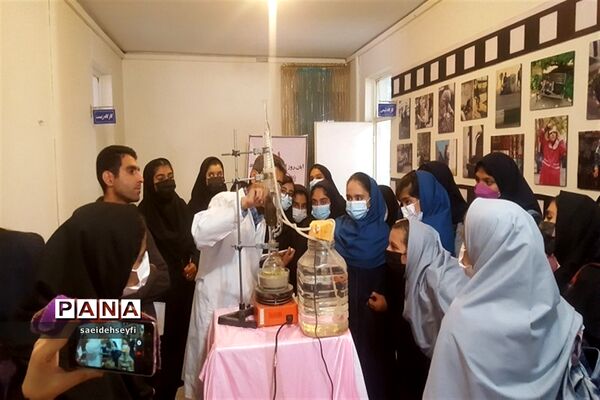 روز آزمایشگاه در پژوهش سرای کاوش  کهریزک