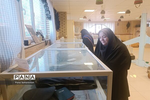 بازدید دانش‌آموزان مدارس ملارد از موزه دفاع مقدس