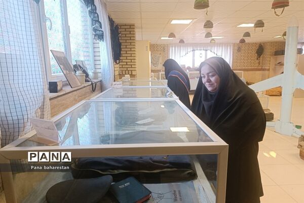 بازدید دانش‌آموزان مدارس ملارد از موزه دفاع مقدس