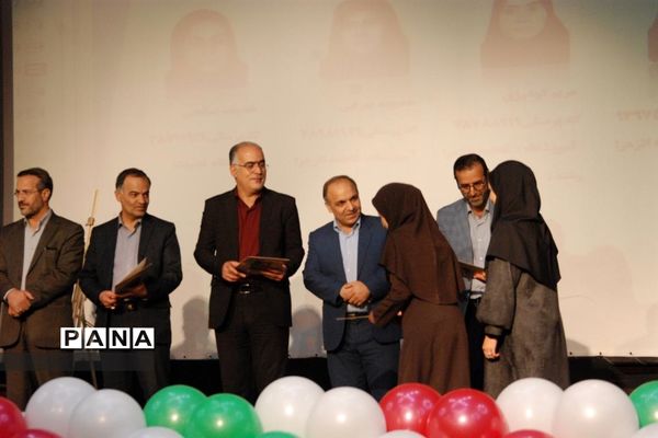 تقدیر از مربیان و مدیران برتر استان همدان