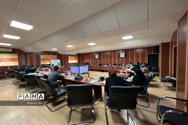 دومین جلسه دوره  جامع تربیت درمانگر راه حل محور