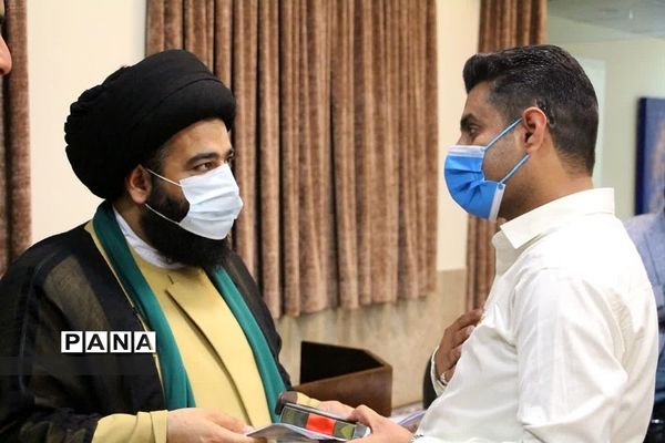 دیدار امام جمعه رودهن با فعالان و‌دانش‌آموزان نخبه بسیجی