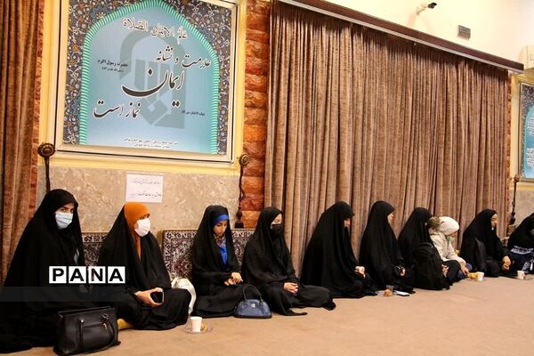دیدار امام جمعه رودهن با فعالان و‌دانش‌آموزان نخبه بسیجی