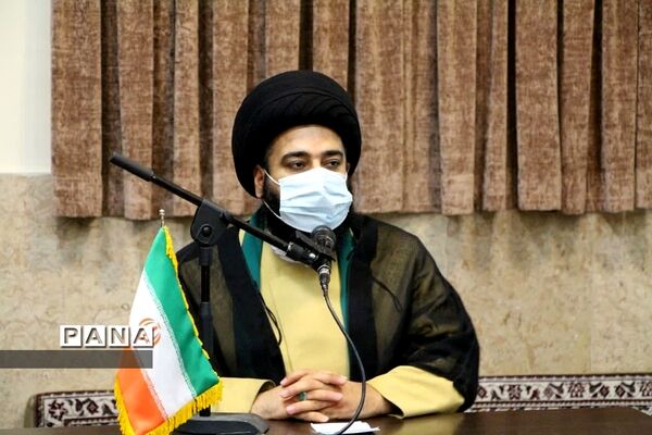 دیدار امام جمعه رودهن با فعالان و‌دانش‌آموزان نخبه بسیجی