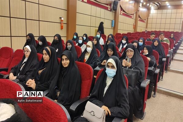گردهمایی فرماندهان و شورای واحد های بسیج مدارس در شهرستان رباط کریم