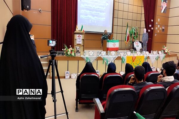 گردهمایی فرماندهان و شورای واحد های بسیج مدارس در شهرستان رباط کریم