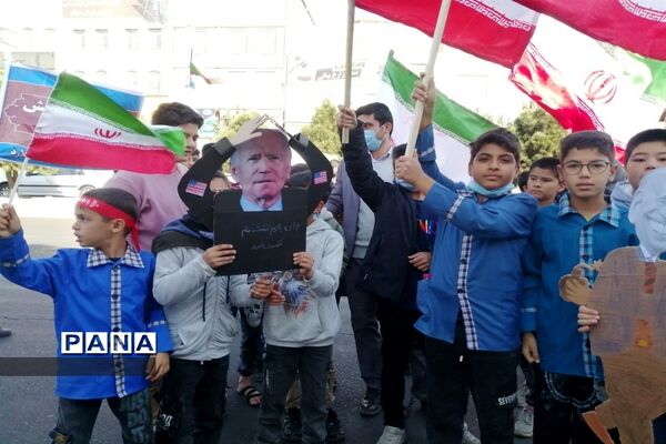 راهپیمایی روز 13 آبان در صفادشت