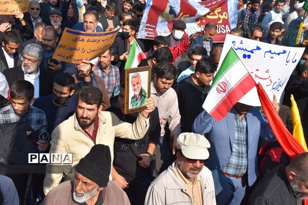 حضور دانش‌آموزان در یوم الله 13 ابان ناحیه یک مشهد