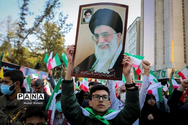 راهپیمایی یوم الله ۱۳ آبان در تهران