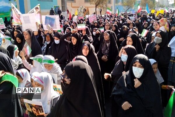 برگزاری راهپیمایی ۱۳ آبان در شهرستان قرچک