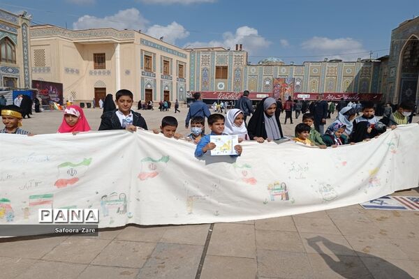 حضور دانش‌آموزان در حماسه باشکوه یوم الله ۱۳ آبان