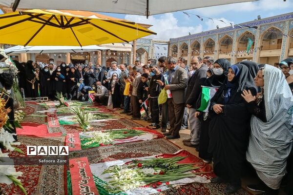 حضور دانش‌آموزان در حماسه باشکوه یوم الله ۱۳ آبان